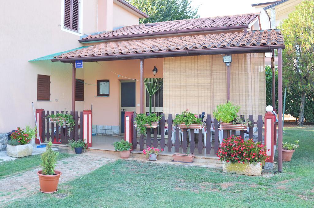 Giardino Apartamento Umago Exterior foto